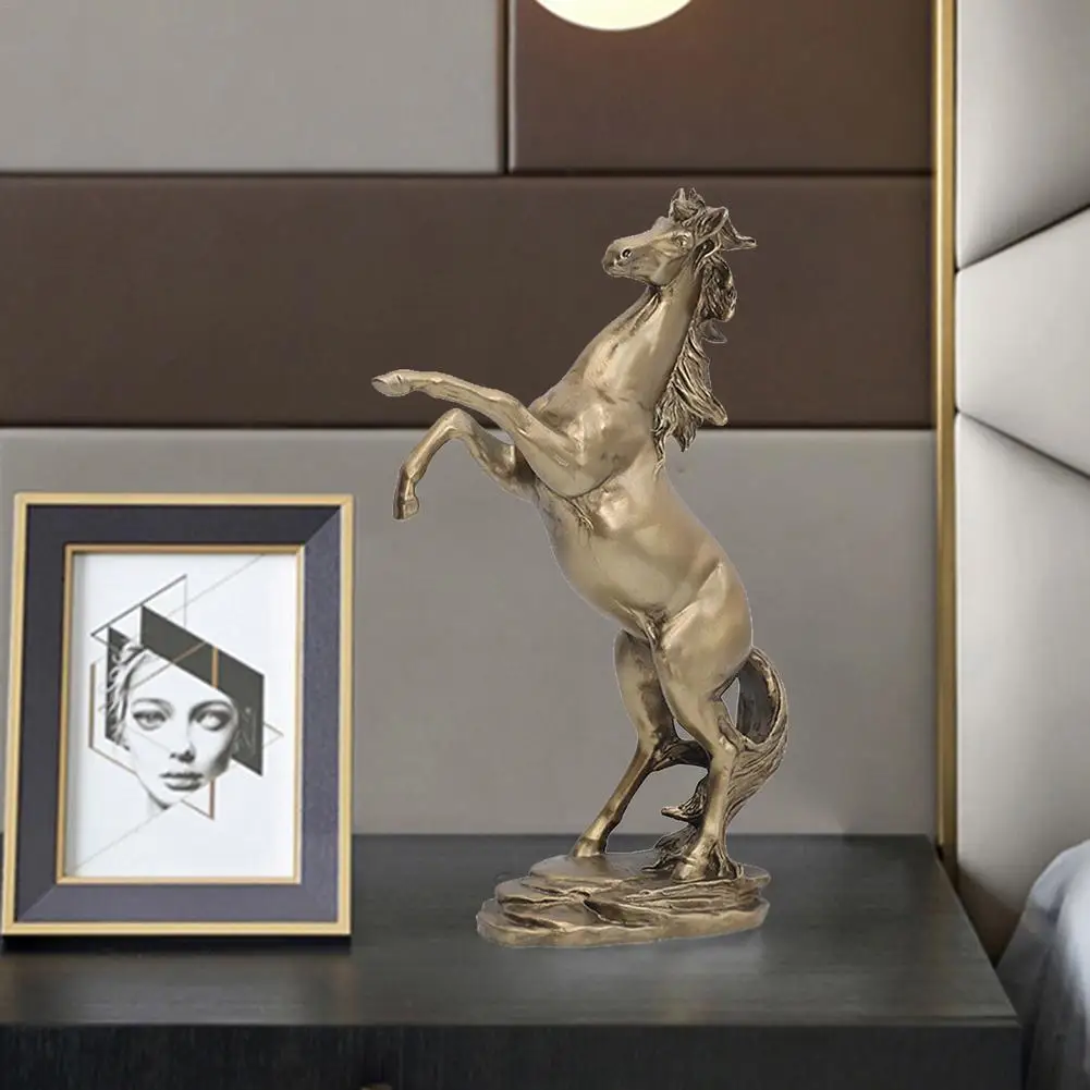 Дизайнерское украшение под заказ фарфоровая лошадь для дома