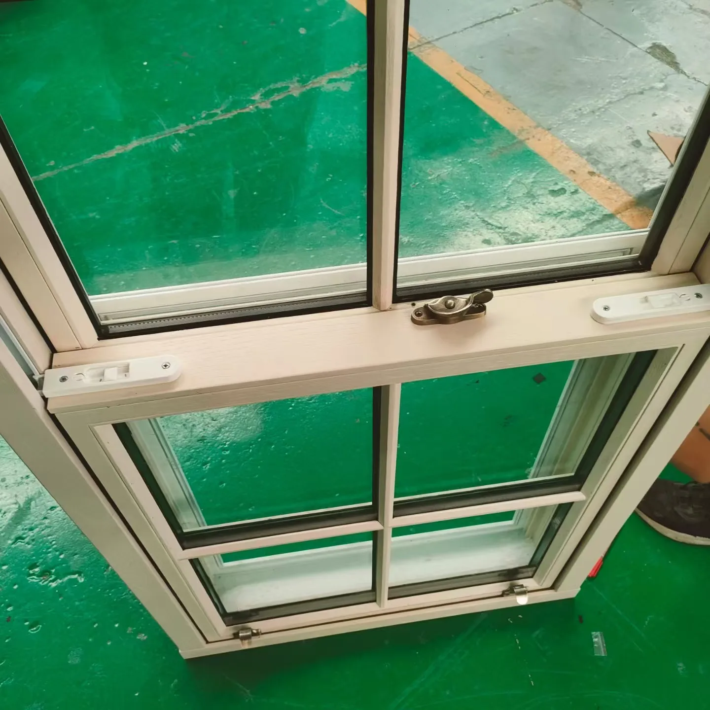 Solid wood  up and down sliding window American style double hung window with grille design