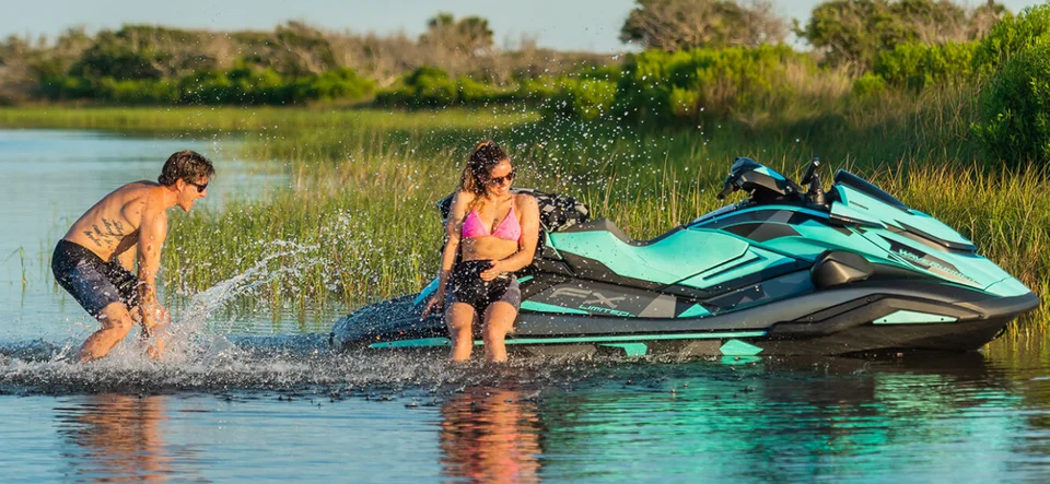 Fast Speed 3 Seats Water Sports Entertainment 18120cc Jetski 4-stroke Racing Motorboat Jet Ski