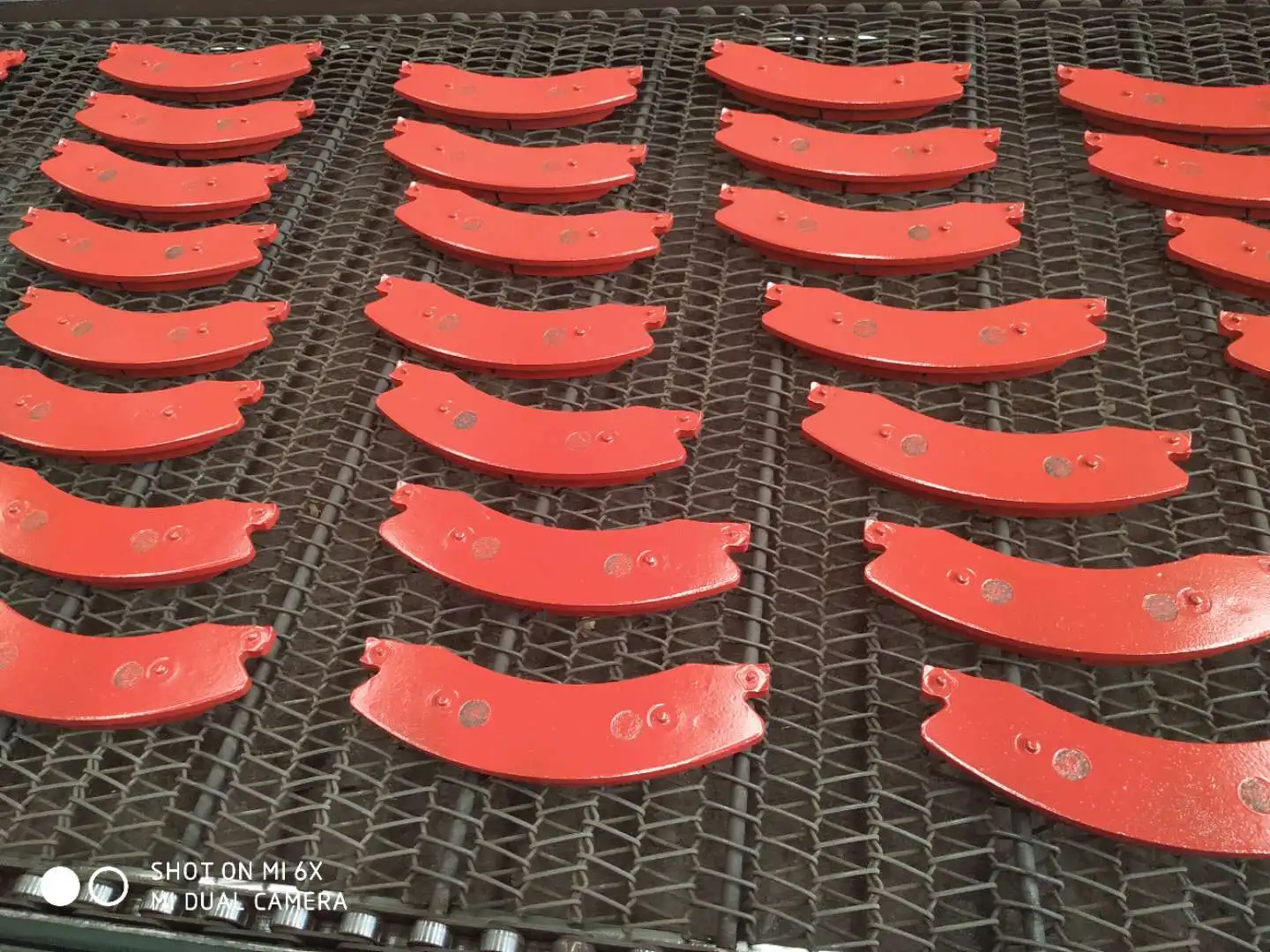 High Safety Performance D596/WVA21872/GDB3045 Brake Pad Car Spare Part Vw Car Bus Truck Standard Size Oem Vw Low Wear 1J0698151