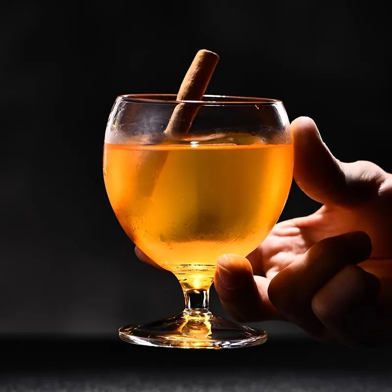 Wholesale crystal whisky glasses foreign wine glasses classical goblets ice hockey vodka brandy snifter glasses.