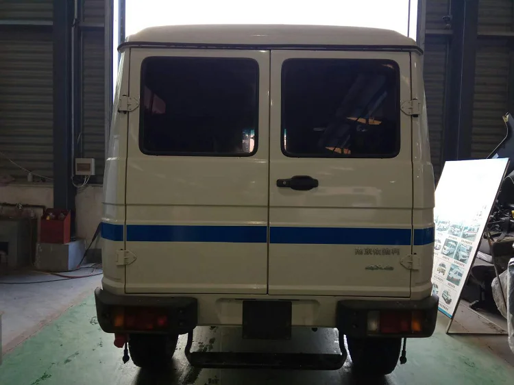 
4x4 Hospital ambulance vehicle Off-road ambulance 