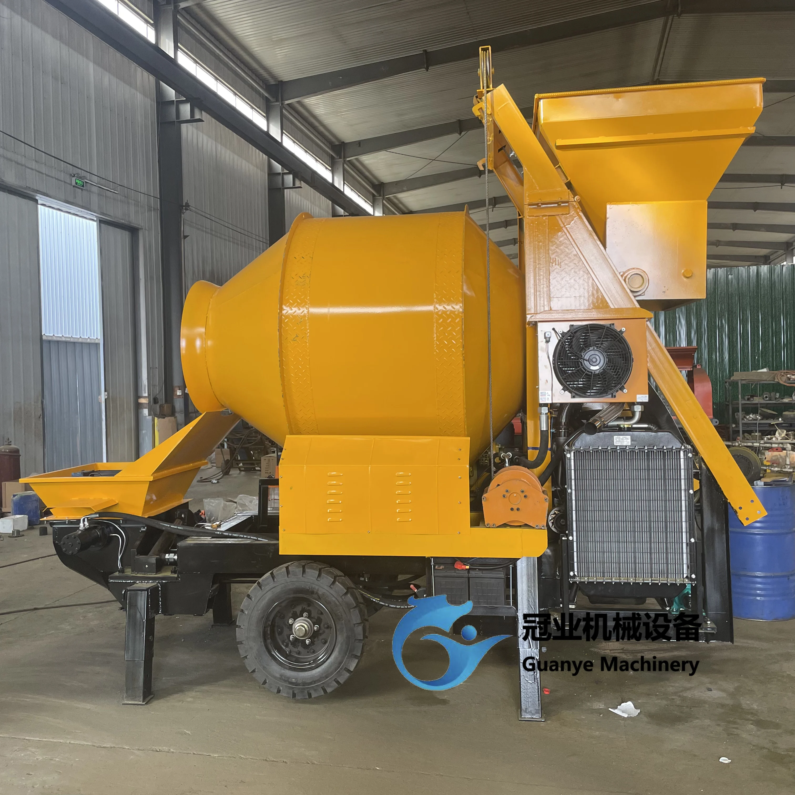 High Efficiency Concrete Mixing Pump Mobile Self Loading Concrete Mixing Pump Mixing Integrated Delivery Pump