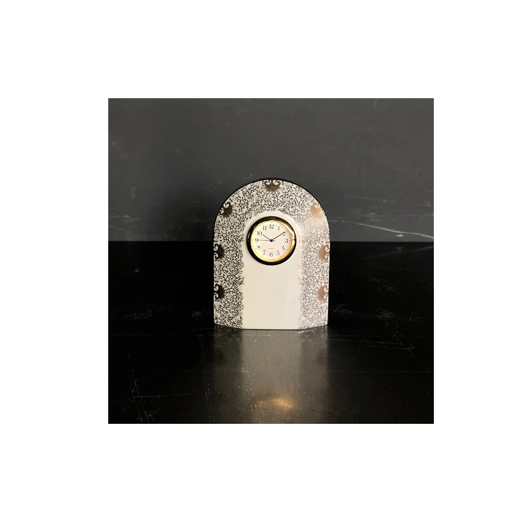 Wholesale luxury lifestyle ornaments table decor porcelain clock