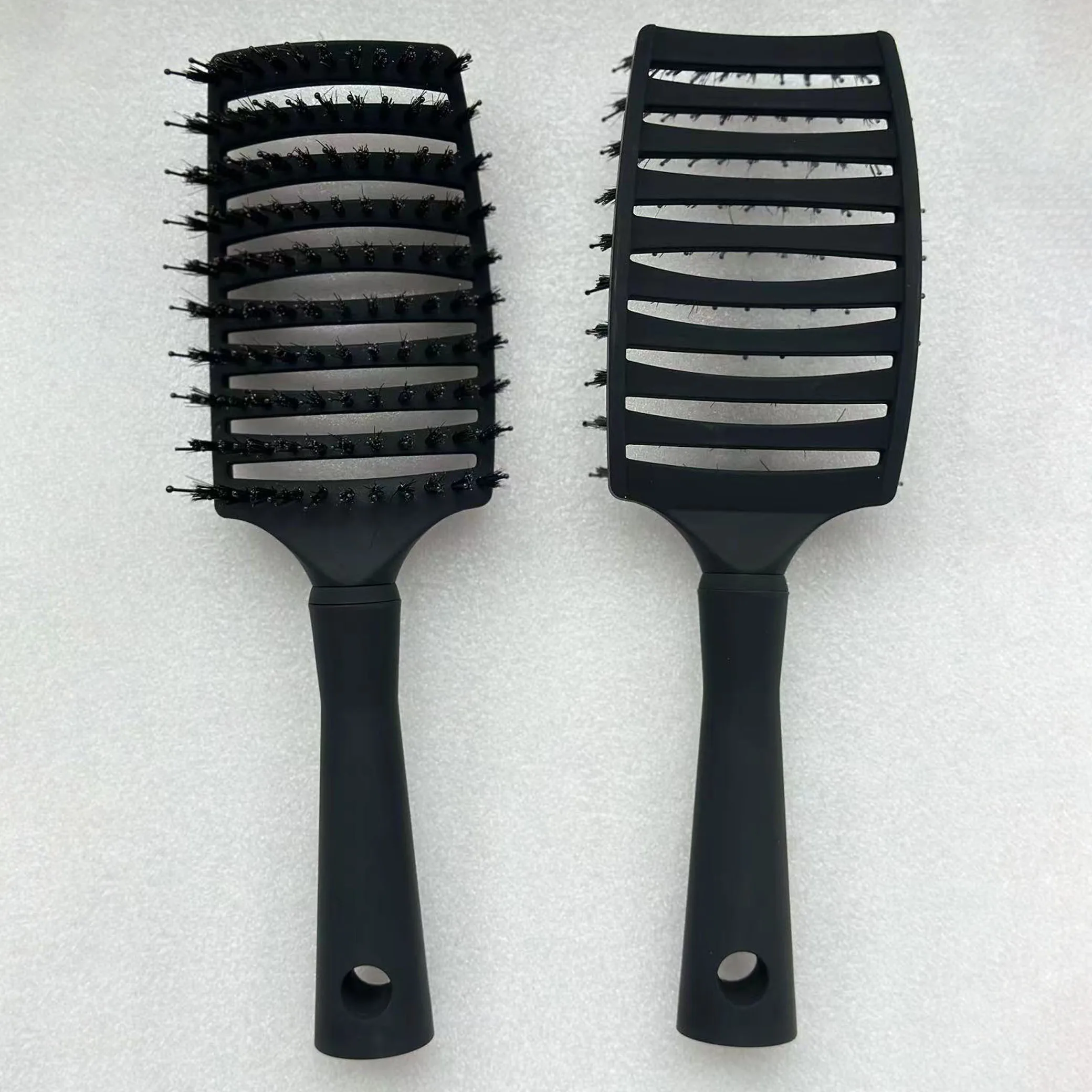 Custom Wig Brush with Logo Private Label Paddle Boar Bristle Hair Scalp Massager round Detangling Hair Brush