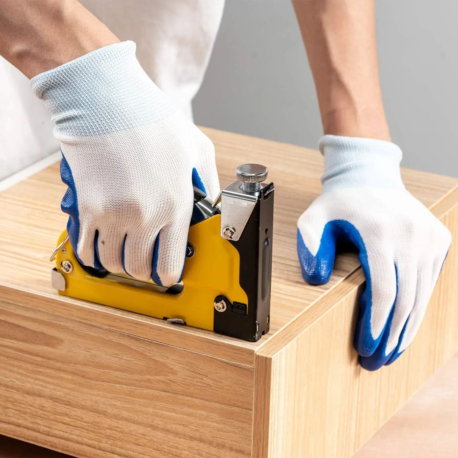 Best high quality houses decorating wooden wall furniture fastening tool metal steel staple manual air cordless nail gun
