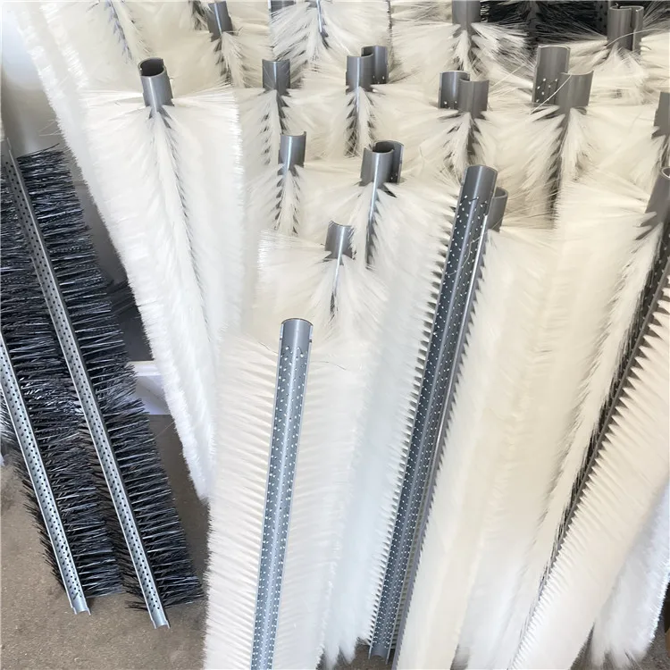 Animal product cleaning brush roller, egg cleaning brush