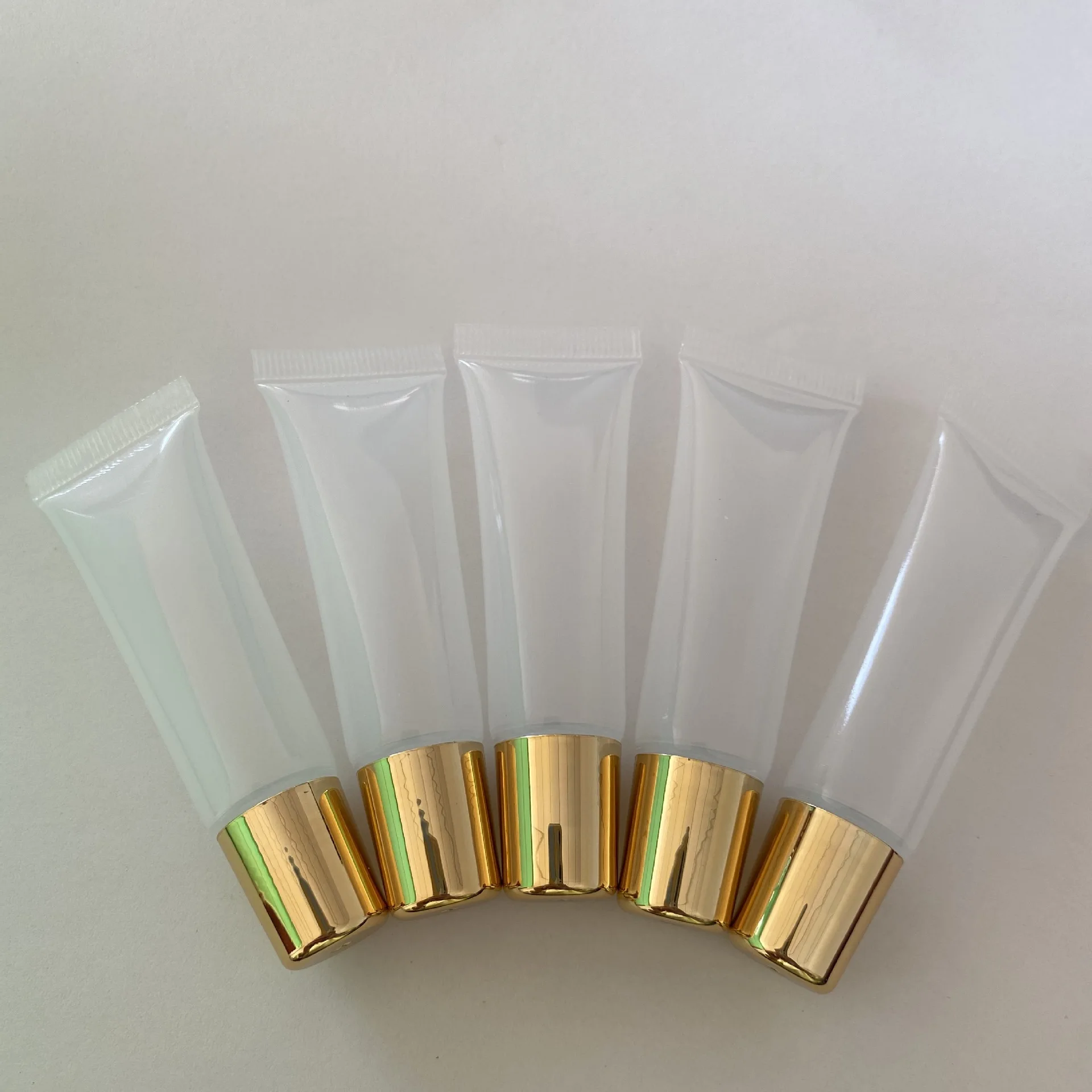 Wholesale Soft Squeeze Cosmetic Lipstick Balm Lip Oil Tubes 5ml 10ml Custom Private Label Packaging White Empty Lip Gloss Tubes