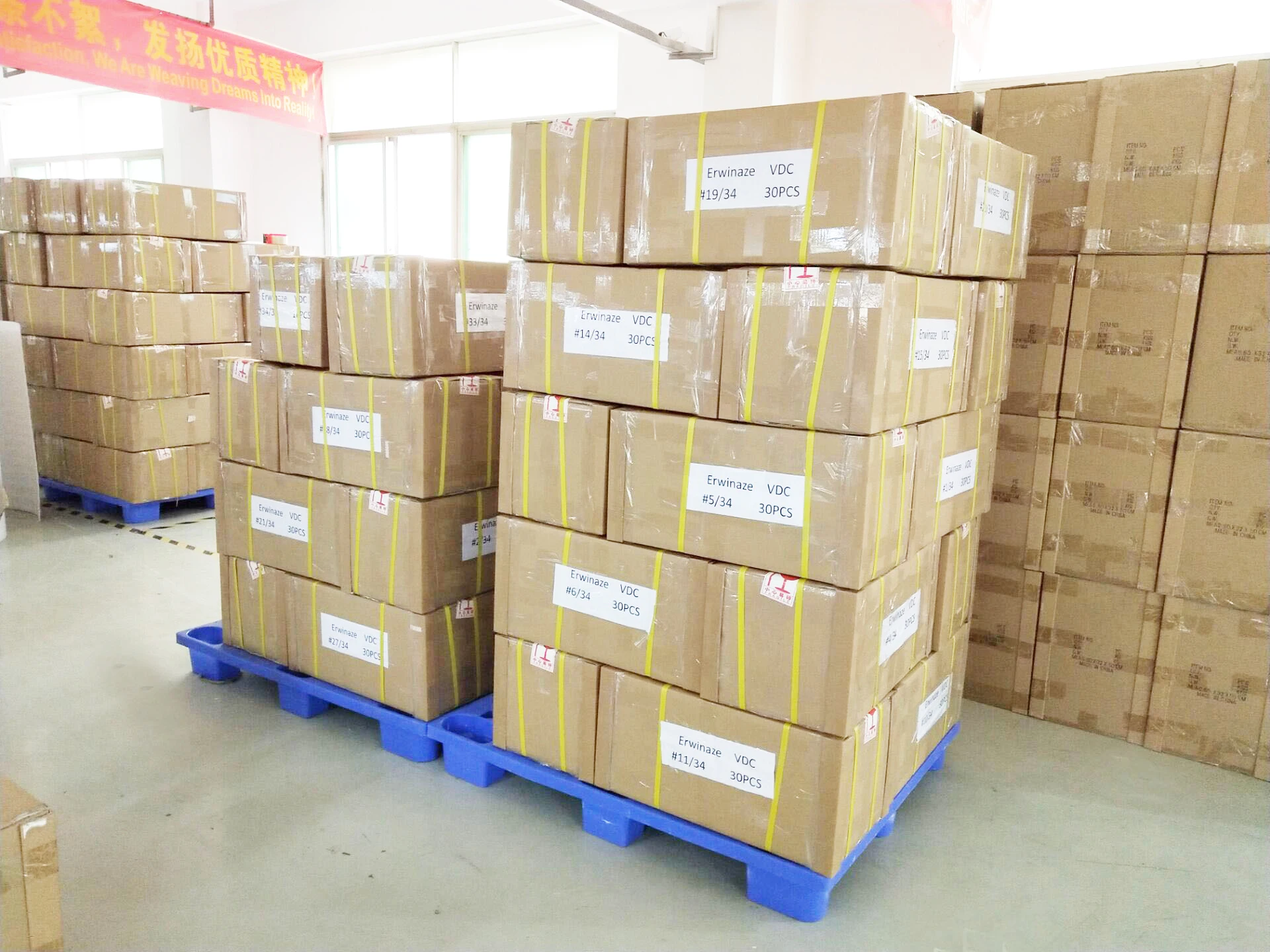 Cheap 4.3 inch screen book video brochure A6 video greeting cards with 2 years warranty