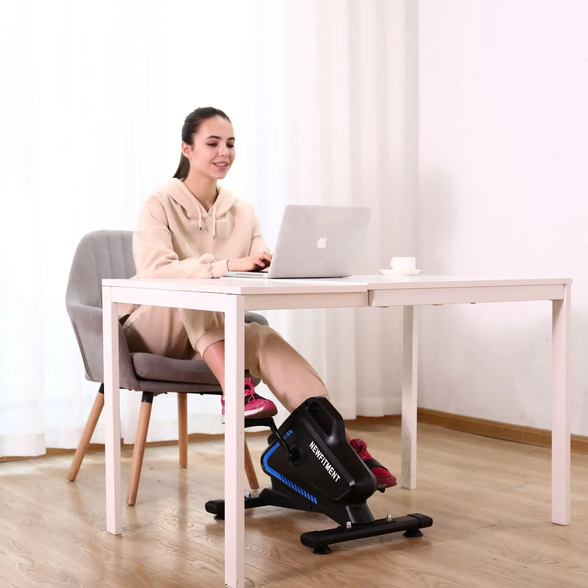 2023 Magnetic Mini Exercise Bike for Arm /Leg Limb Exercise & Physical Therapy equipment Under Desk Bike Pedal Exerciser