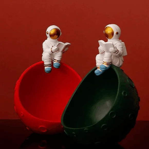 GEOMETRIC CREATIVE ASTRONAUT KEY BOX SNACK CANDY STORAGE HOME DECORATION CUTE RESIN BOX HOUSEHOLD CUTE SMALL ASTRONAUT TABLE TOP