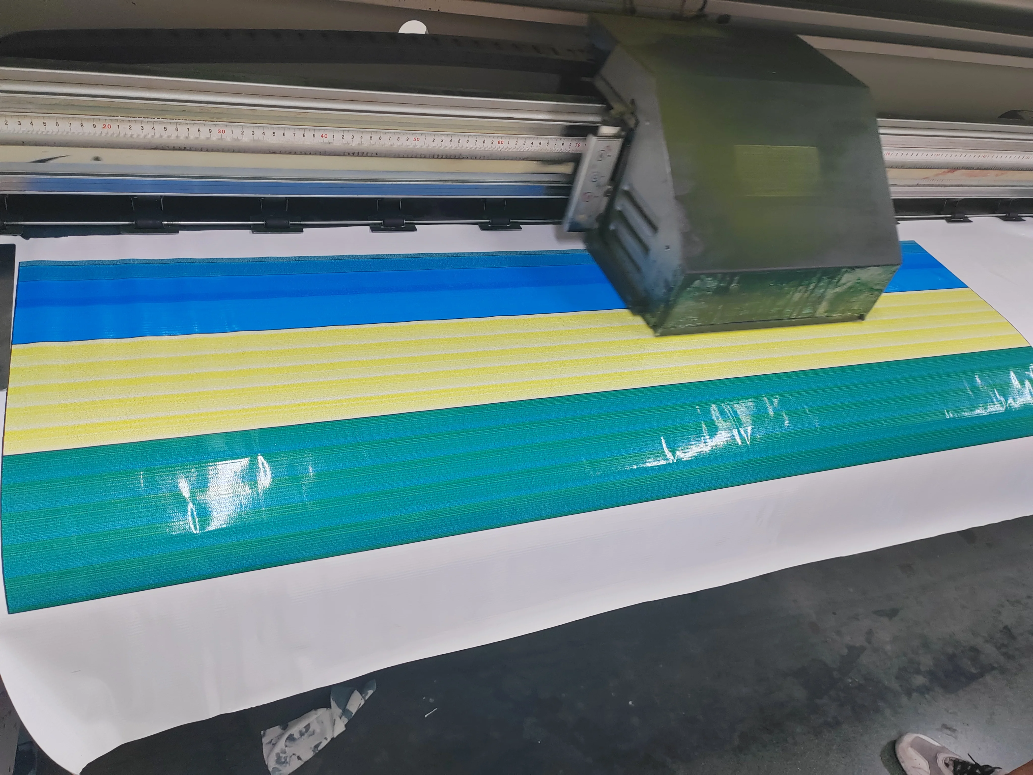 Free sample 240-540gsm hot/cold laminated glossy matt flex banner rolls pvc flex banner tarpaulin indoor outdoor