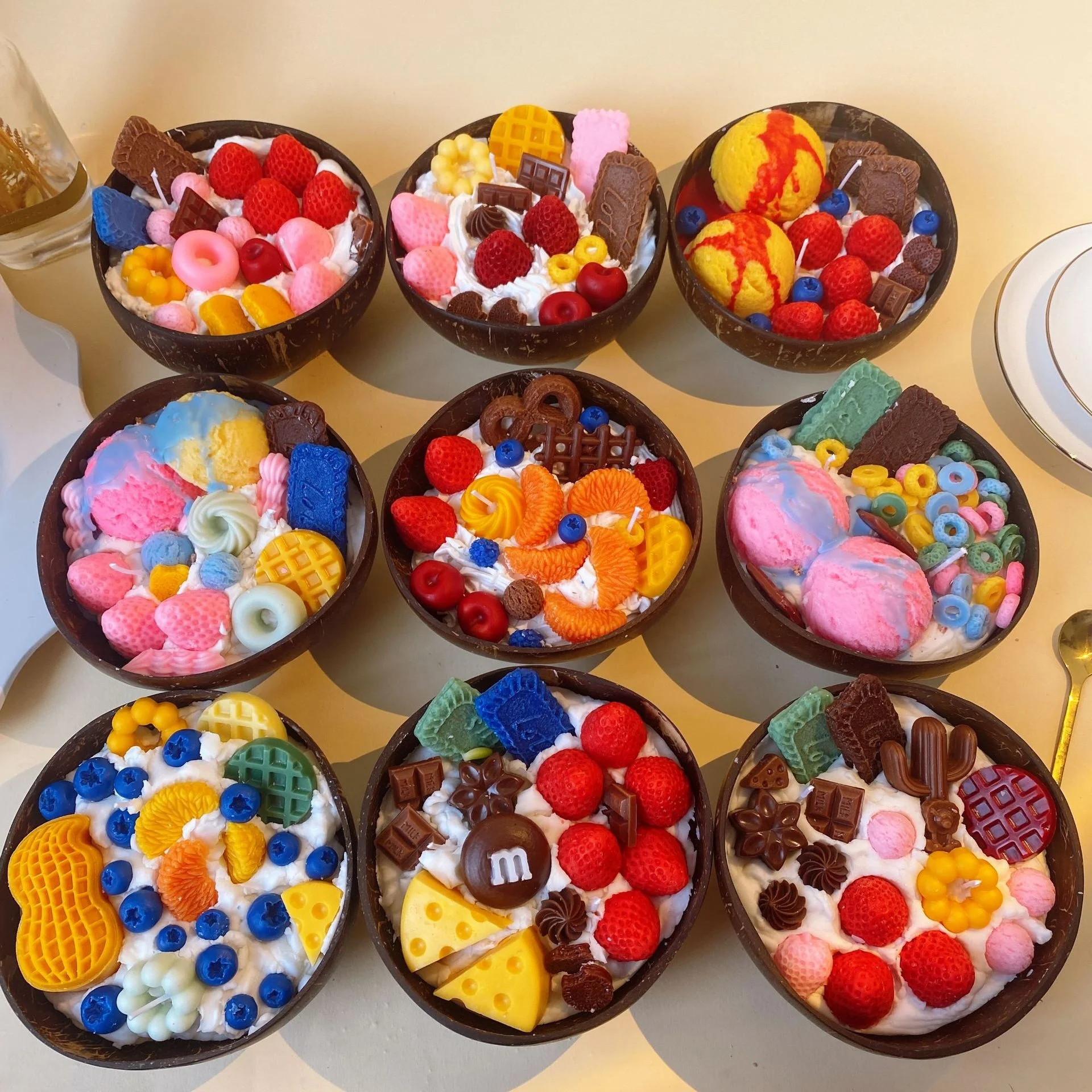 New Design Round Fruit Ice Cream Decoration Coconut Shell Soy Wax  Candle Scented Candles Private Label