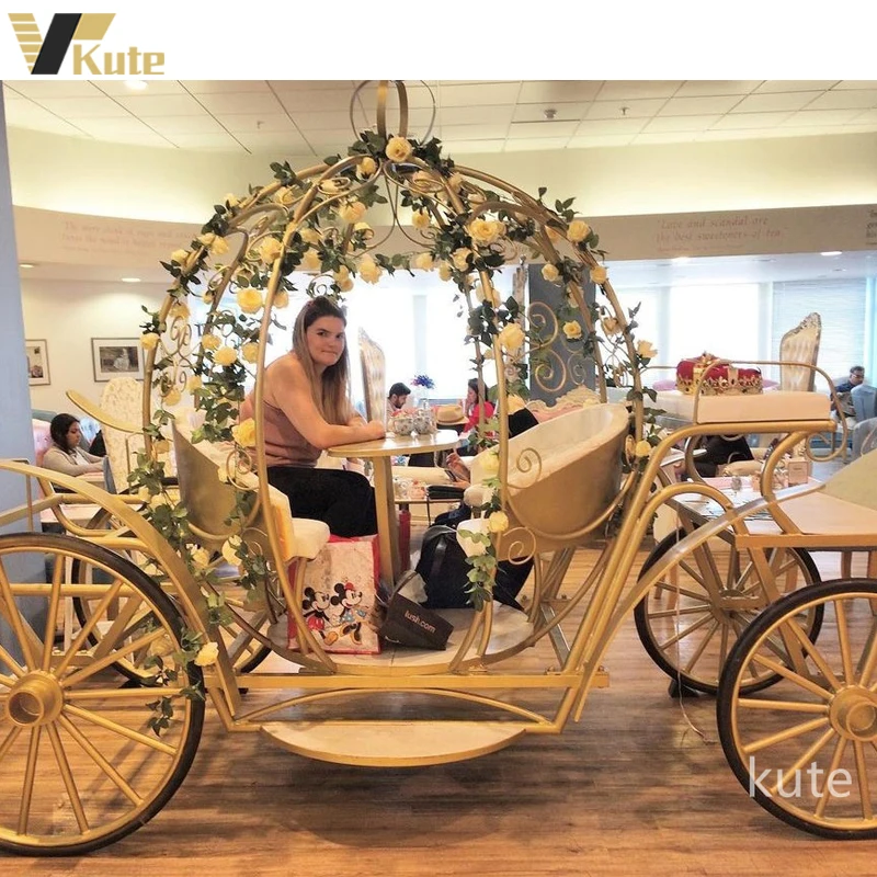 Imperial bronze horse drawn carriage for hotel lobby typical pumpkin stage-coach for informal outings