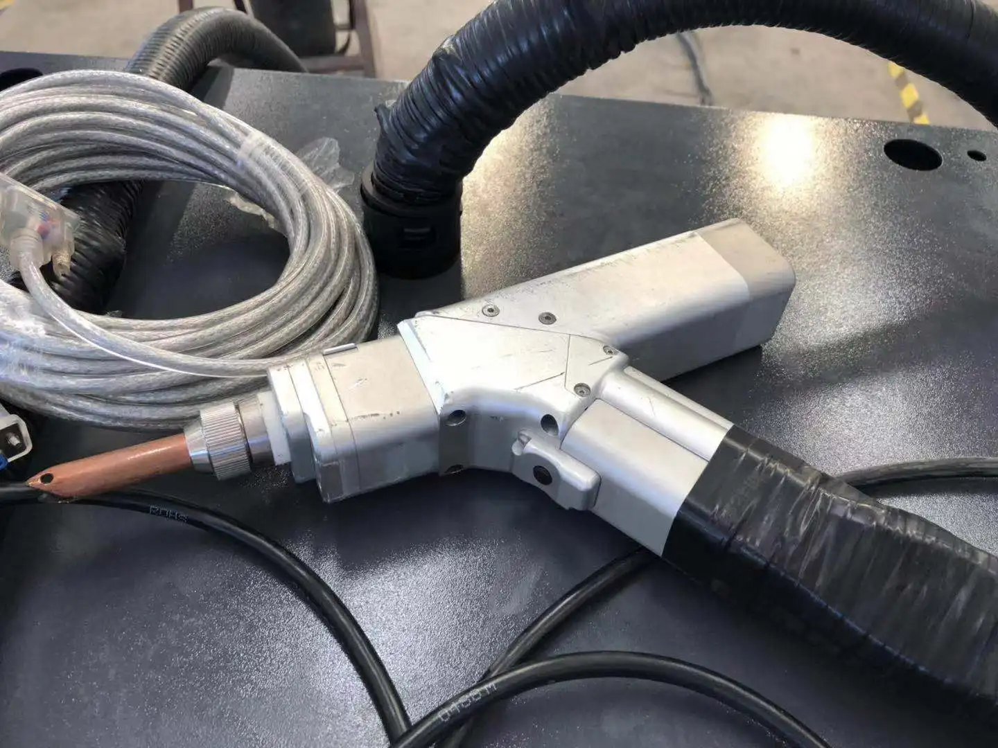  Горячая продажа 2020 1000w 1500w ручной лазерный сварочный аппарат для нержавеющей