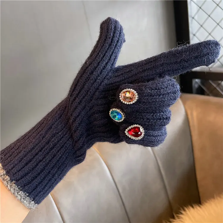 Qushine Rhinestone knitted gloves mittens female winter lovely personality warm woolen gloves girl