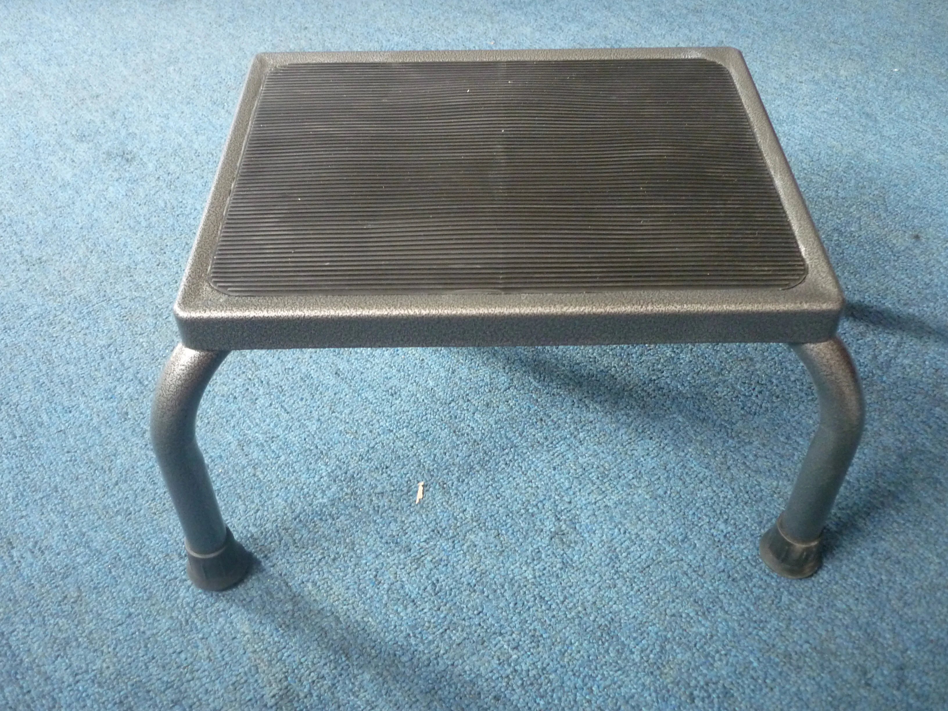 Metal Step Stool - Heavy Duty Stepping Stool for Adults and Kids - Foot Platform for Kitchen, Bedroom, Bathroom