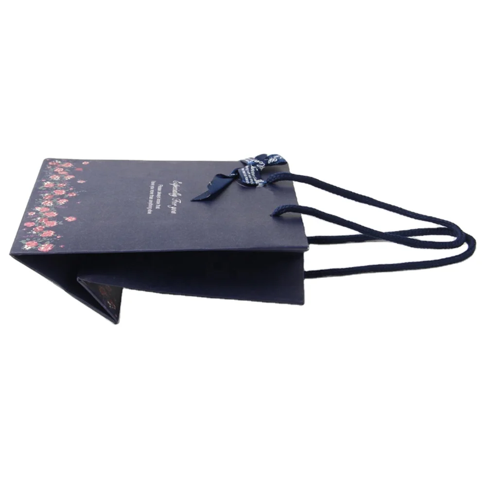 Eco friendly Paper Bag Wholesale christmas paper gift paper bag with ribbon handle