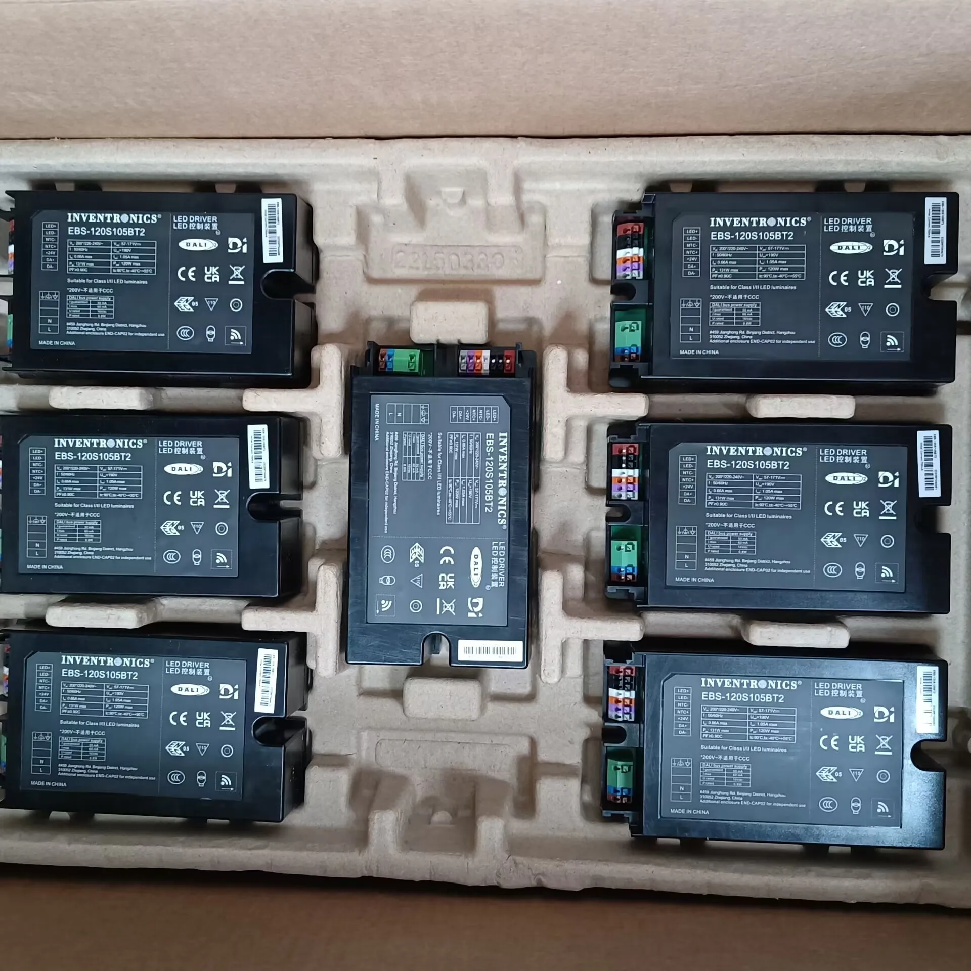 Драйвер inventronics светодиодный драйвер EBS-120S105BT2 120 Вт 176-305Vac 700mA Class I/II NFC DALI-2 и D4i