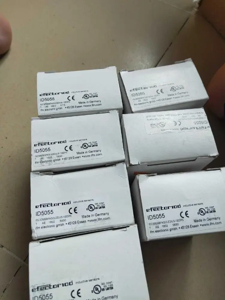 
ID5055 IDC3050BBPKG/2LED/US-10 Inductive sensor 