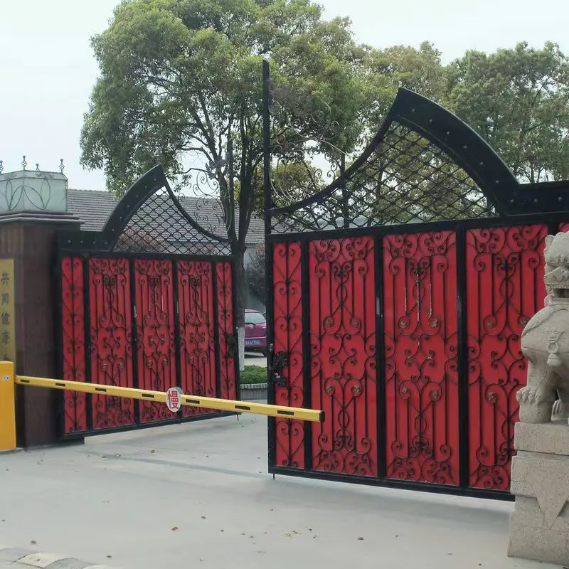 China Factory Wrought Iron Fancy Gate Main Front Gate Designs Metal Villa Driveway Doors