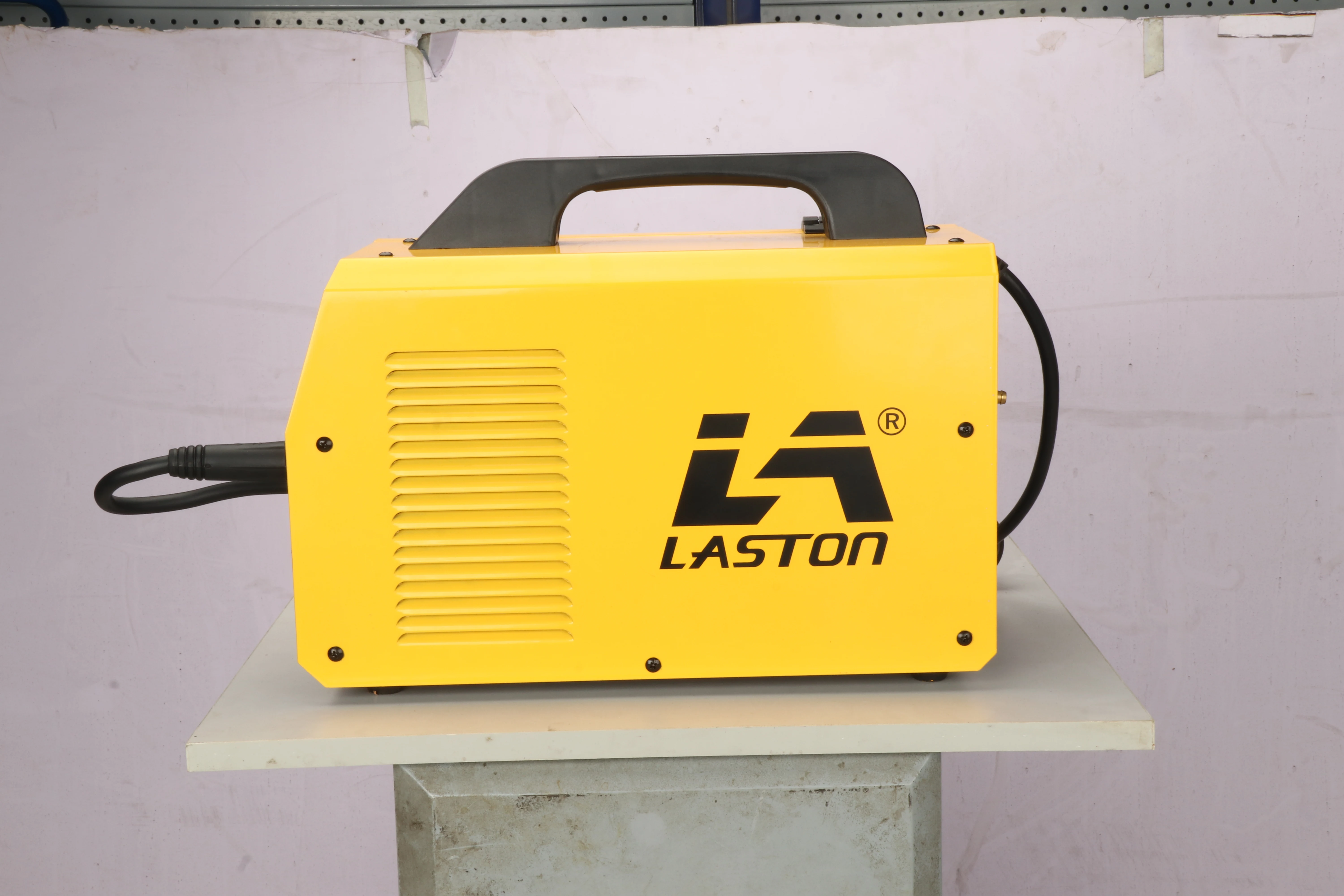 MIG/MMA/TIG LIFT GAS GASLESS 200A WELDING MACHINE