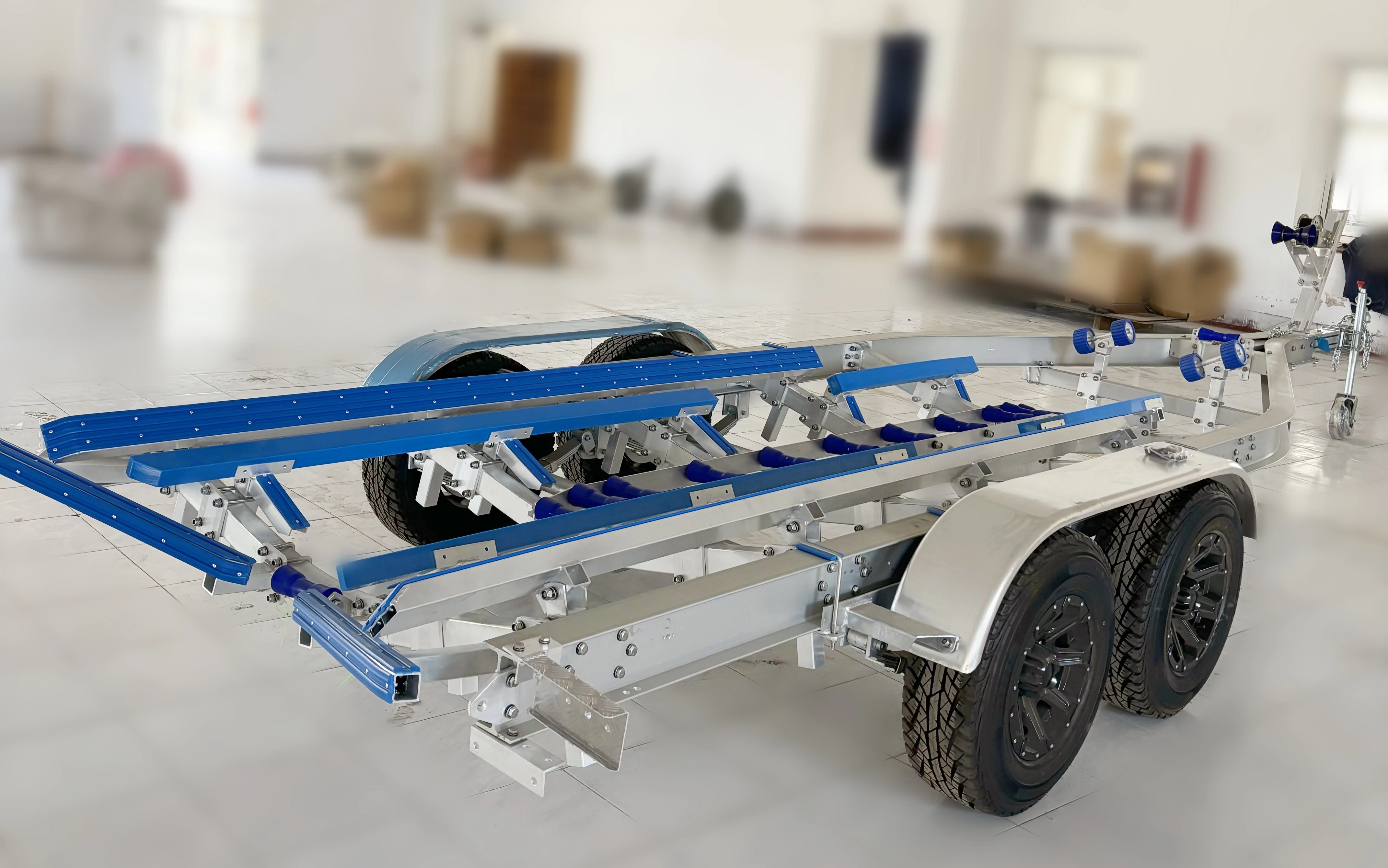 HOT SALE 28ft tandem axle  with poly bunks made in China