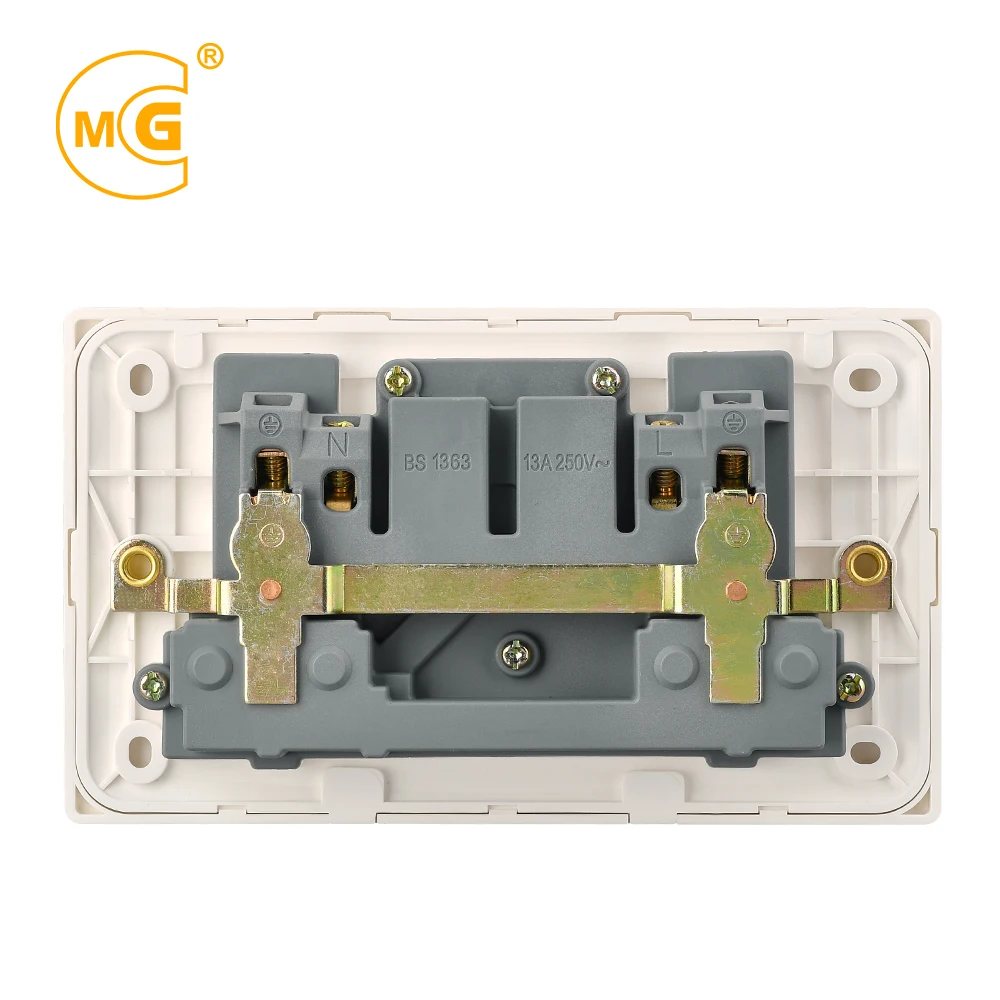 Good Quality UK 13A Multi Pin Electric Double Universal Wall Switched Socket With Neon