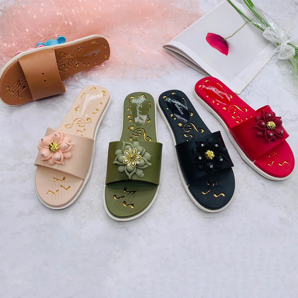 Factory Price Wholesale Slipper Chinese Plastic Flat Sandals Slide Slipper For Ladies