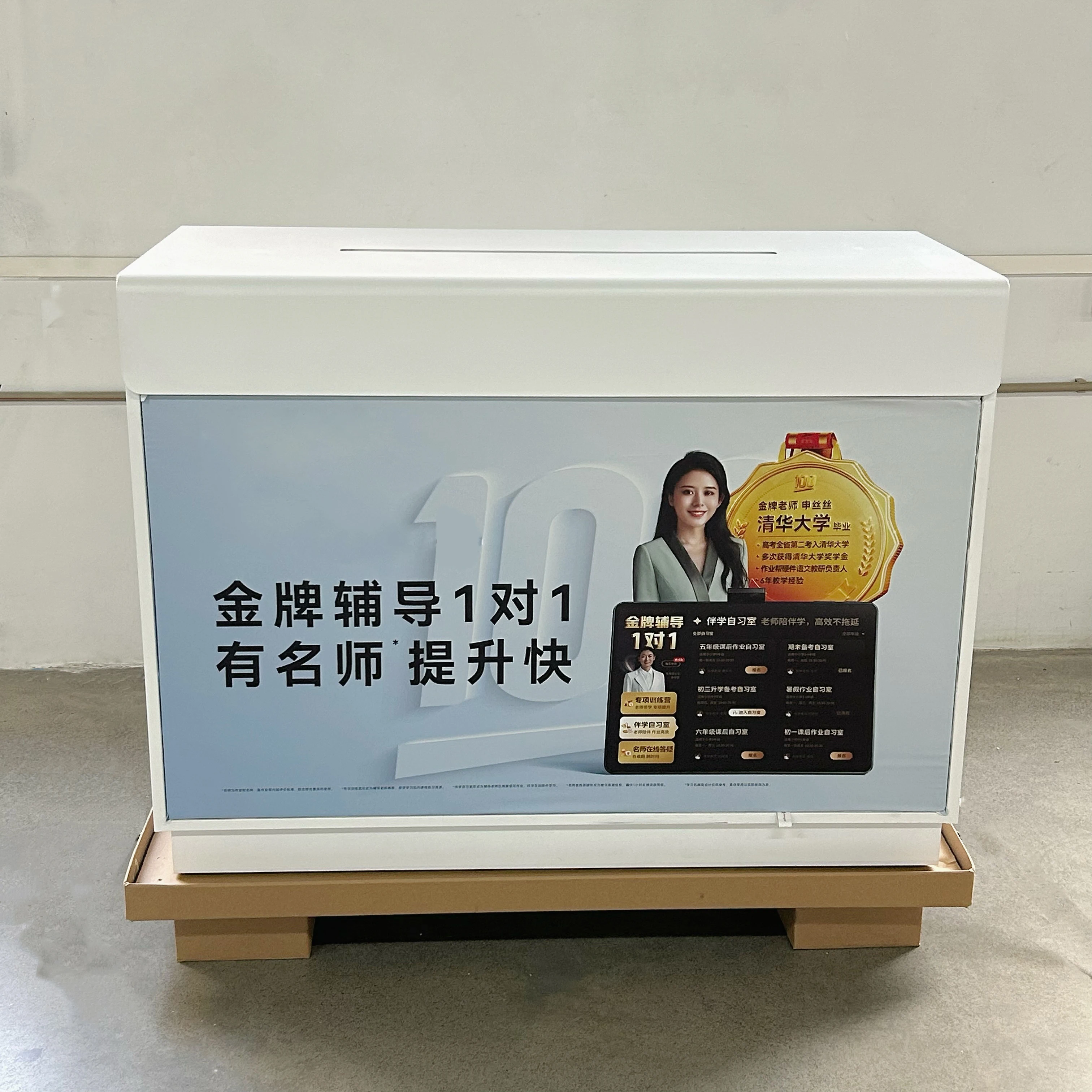 Quality Choice 2024 Best-Selling Customized Led Metal Mobile Phone Accessories Display Showcase for Mall Environments