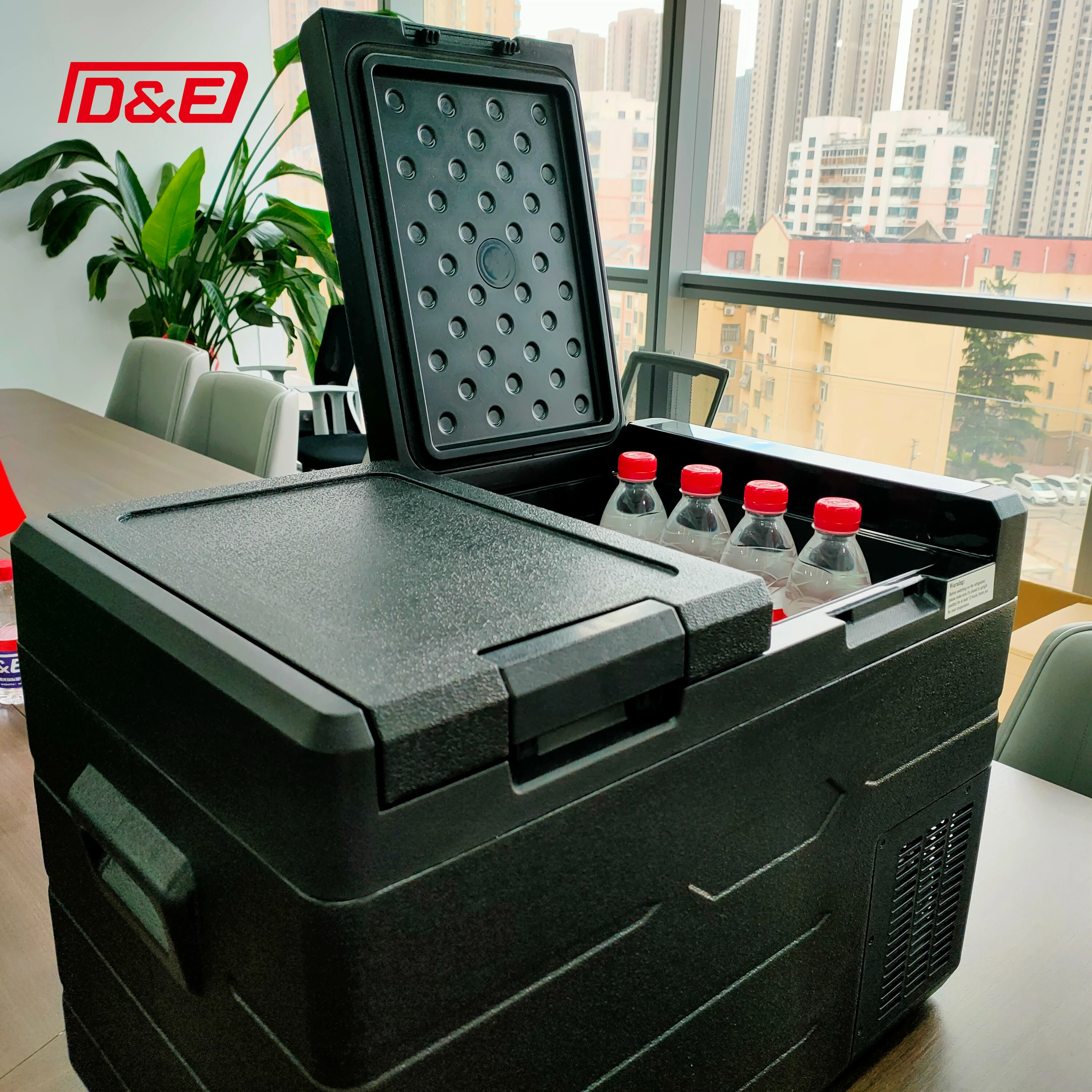 High Quality 12V 24V Compressor 35L Dual Zone Mini Car Fridge For Food Fruit Drink In Truck RV Van