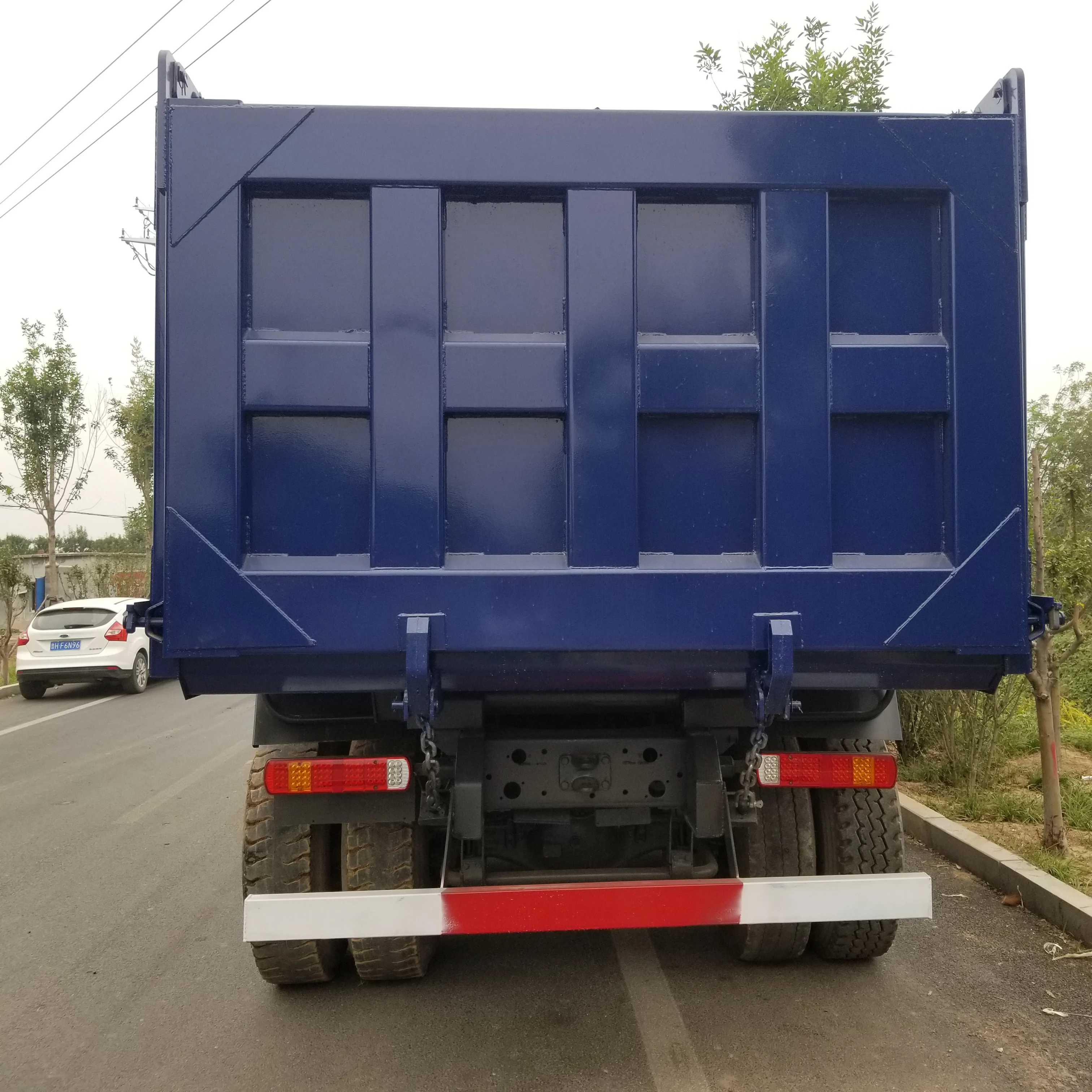 low price used howo dump truck ,8x4 30 ton used tipper truck for sale in shandong
