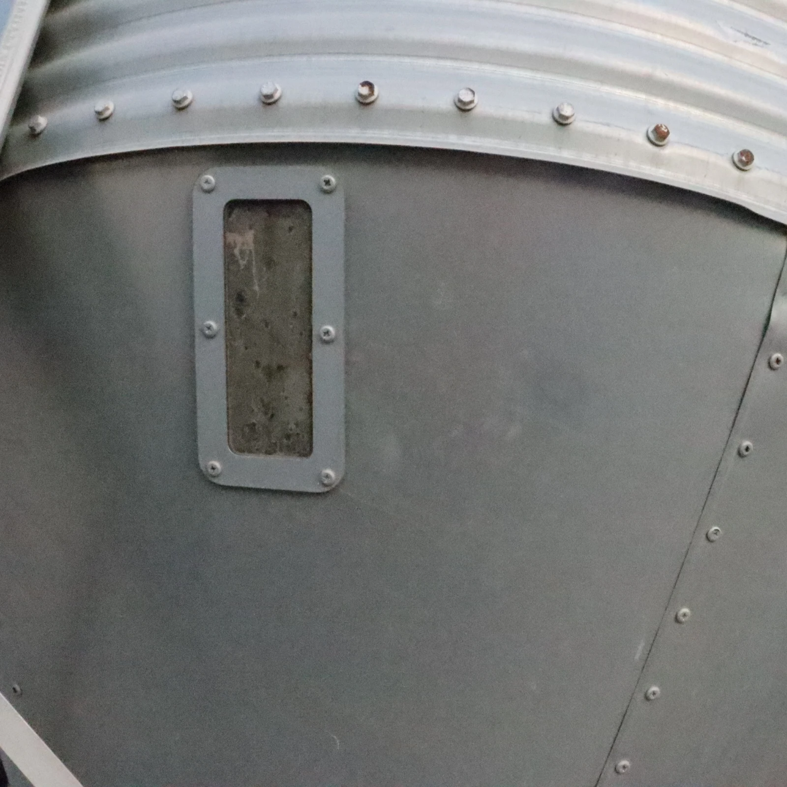 Pig Farm Galvanized Material Tower Complete Set of Equipment for Pig Farming