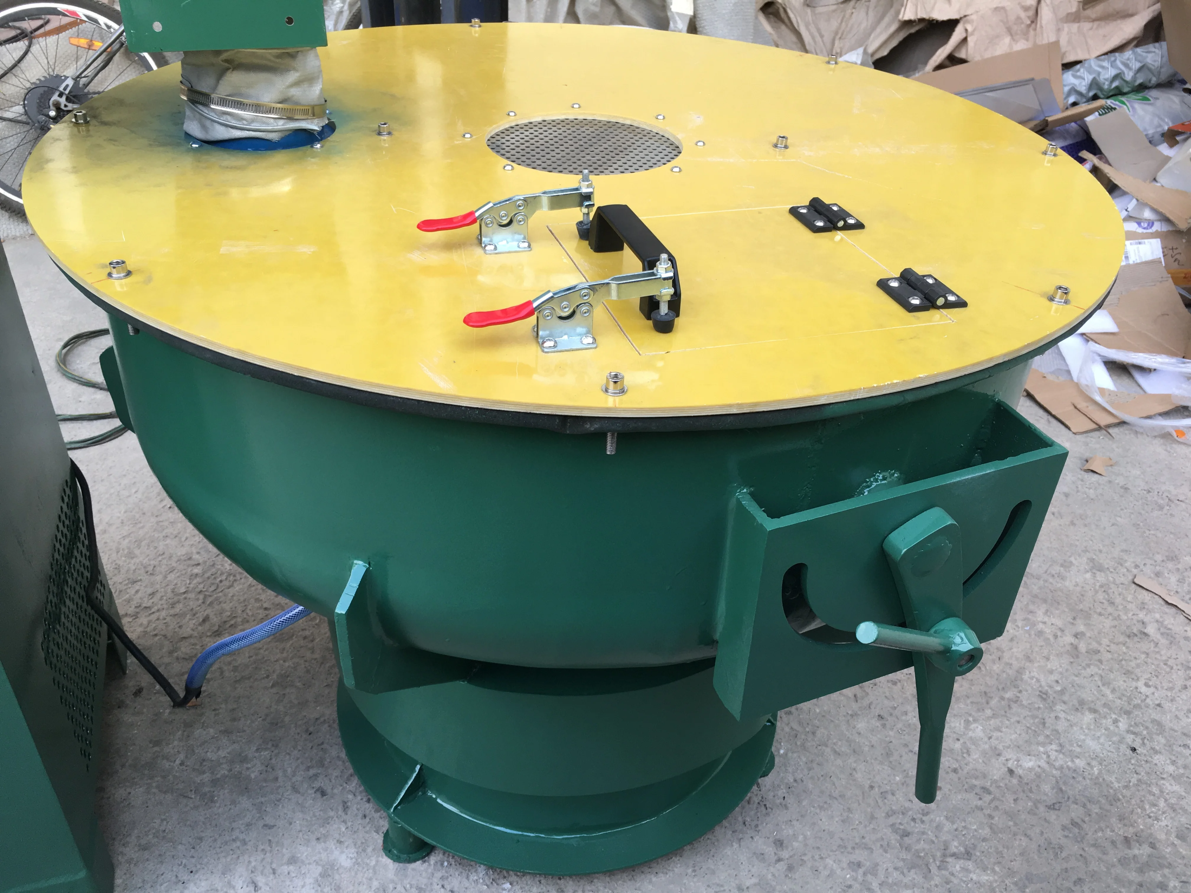 
High efficiency vibration polishing machine for metal plastic dryer machine 