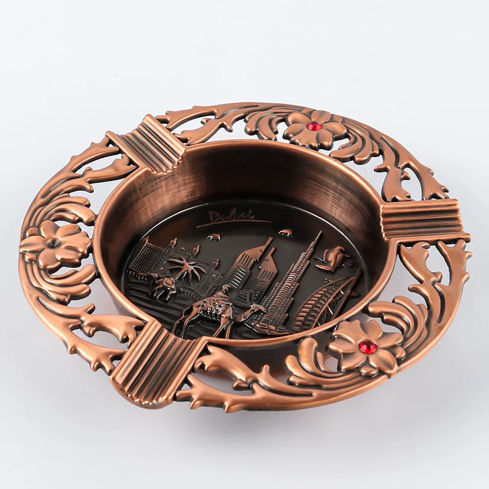 Custom Logo Design Creative Luxury Vintage Copper Standing Ashtray 3D Metal Hollow Out Crystal Cigar Ashtray Dubai Souvenir