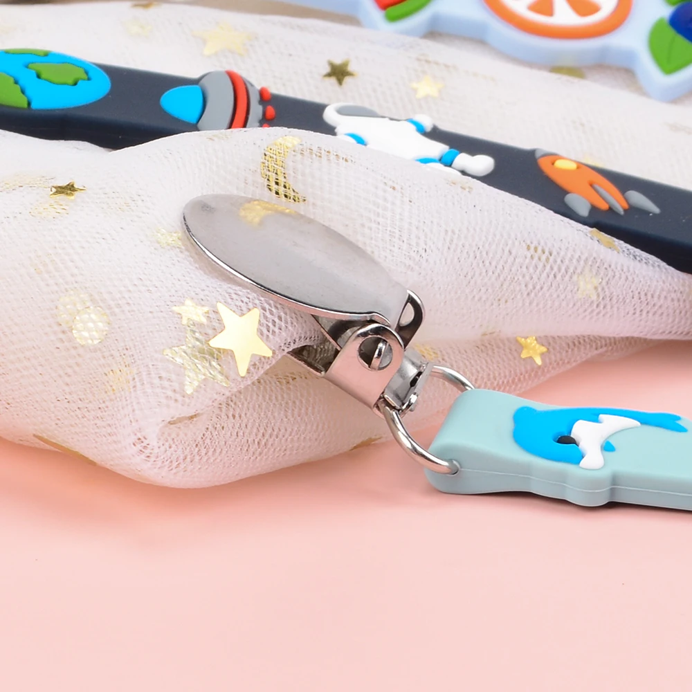 2022 New Design Borjay Baby Teether Rubber Dummy Chain Food Grade Bpa Free Baby Silicone Beadless Pacifier Chain