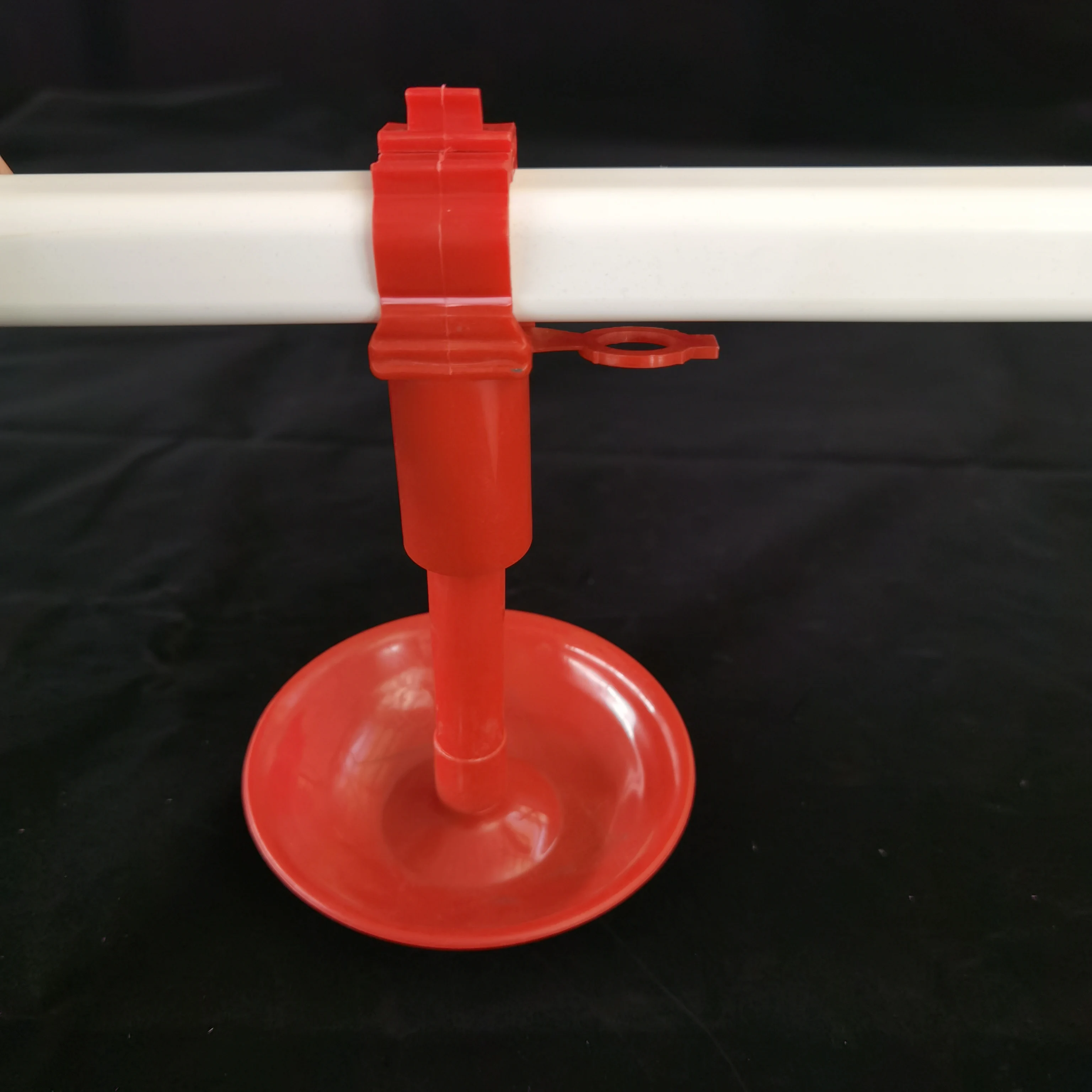 Durable In Use Drinker Chicken Poultry Farm Nipple Drinker Chicken Poultry Automatic