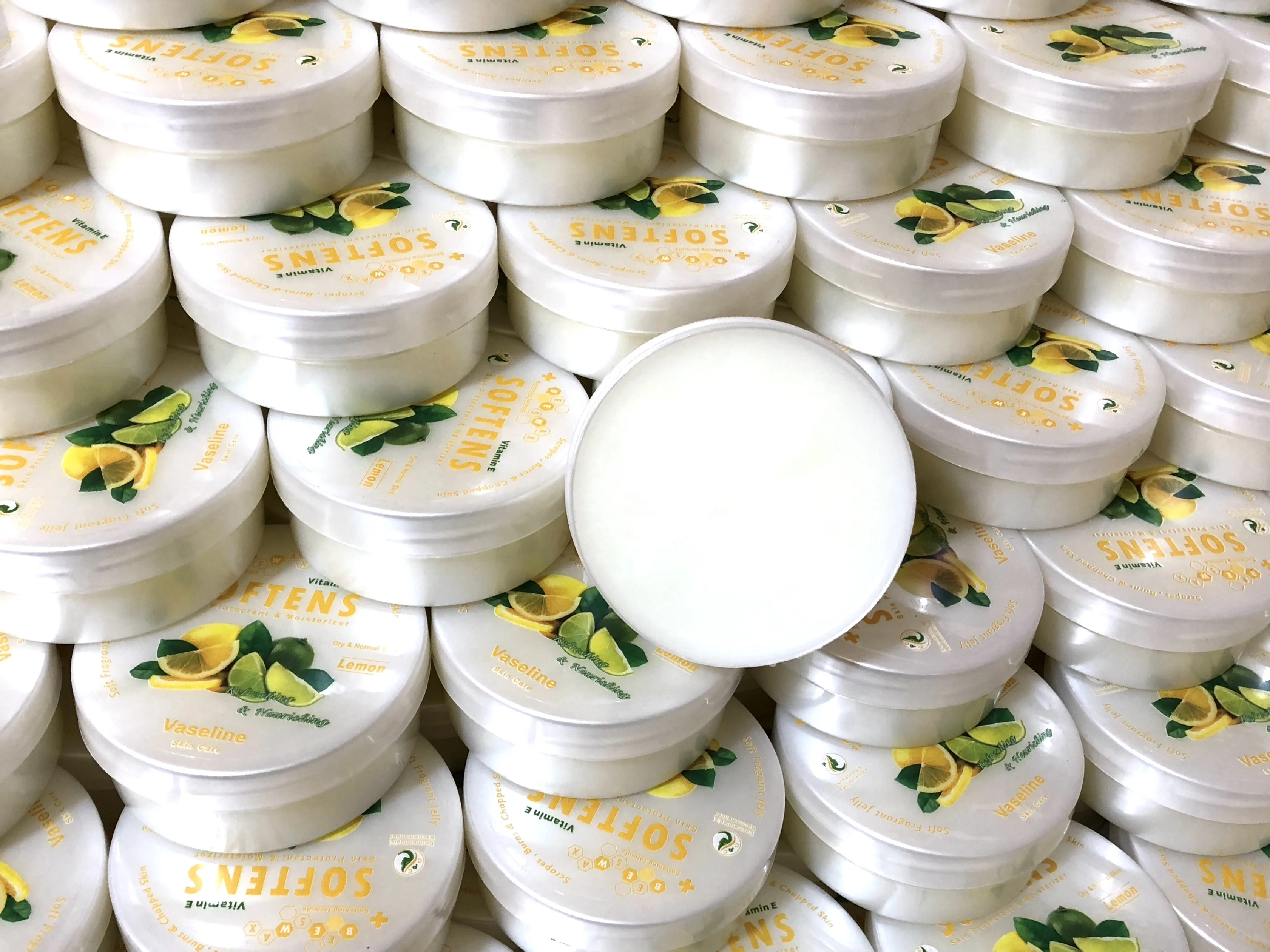 White Petroleum Jelly Packing 250 ML
