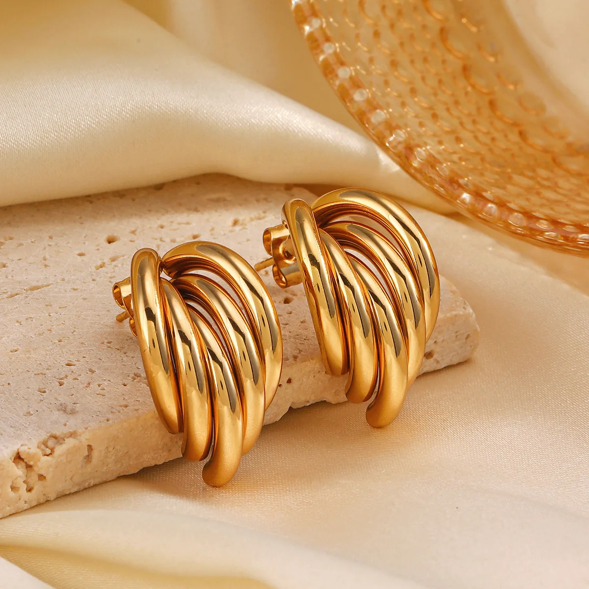 Fashion Stainless steel 18 gold plated C-shaped stud Earrings new Statement earring Jewelry