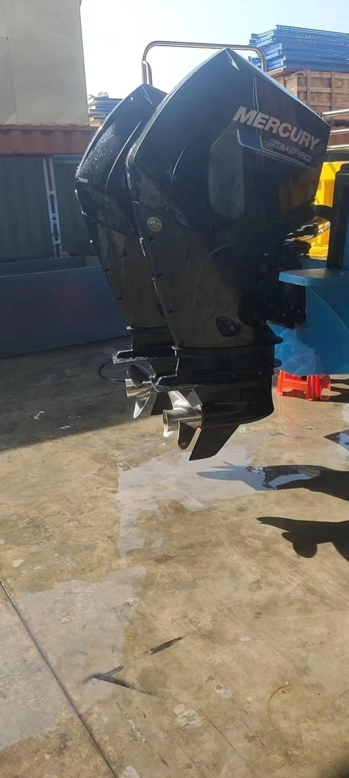 Подержанный подвесной лодочный мотор Mercury для продажи