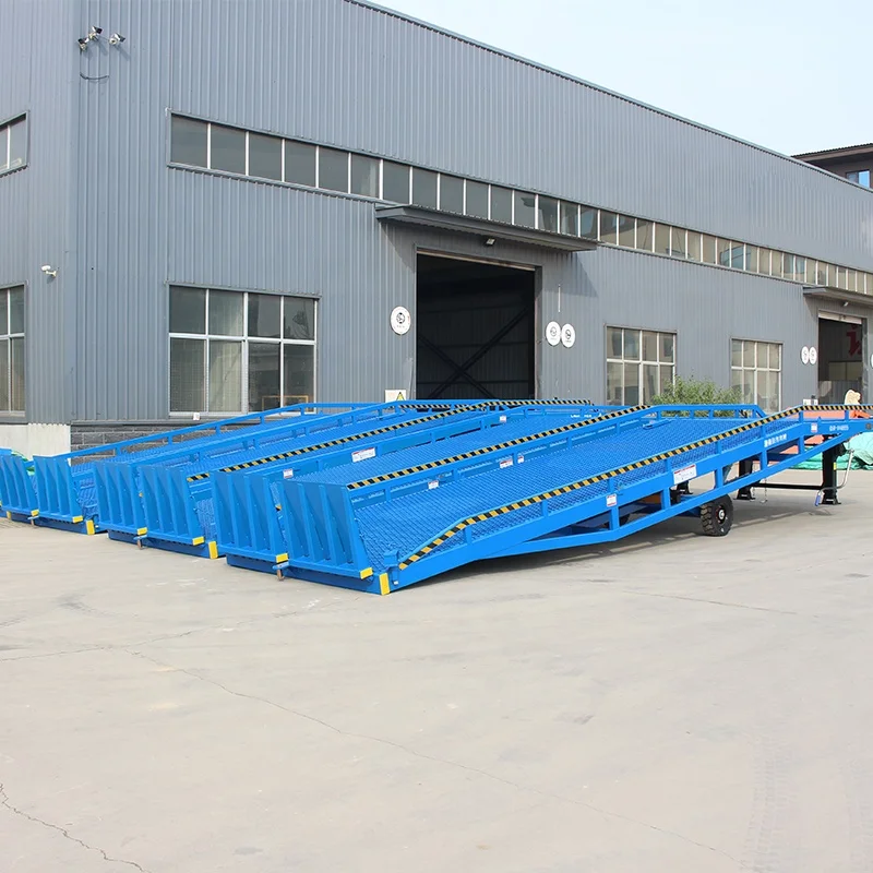 Container  Portable Loading Dock Ramp Platform Mobile Boarding Bridge Mobile hydraulic loading and unloading platform