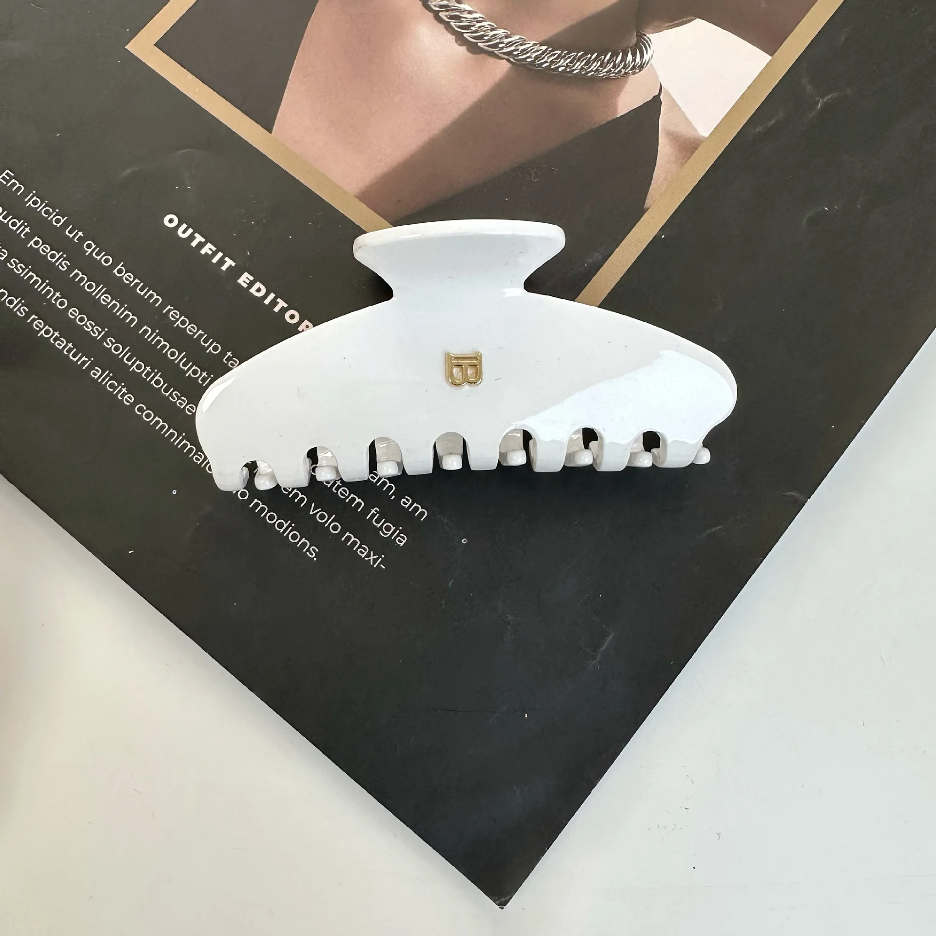 Fashion Letters Acetate Hair Claw Vintage Leopard Pattern Nonslip Ponytail Holder Shark Clips Accessories for Women Girls