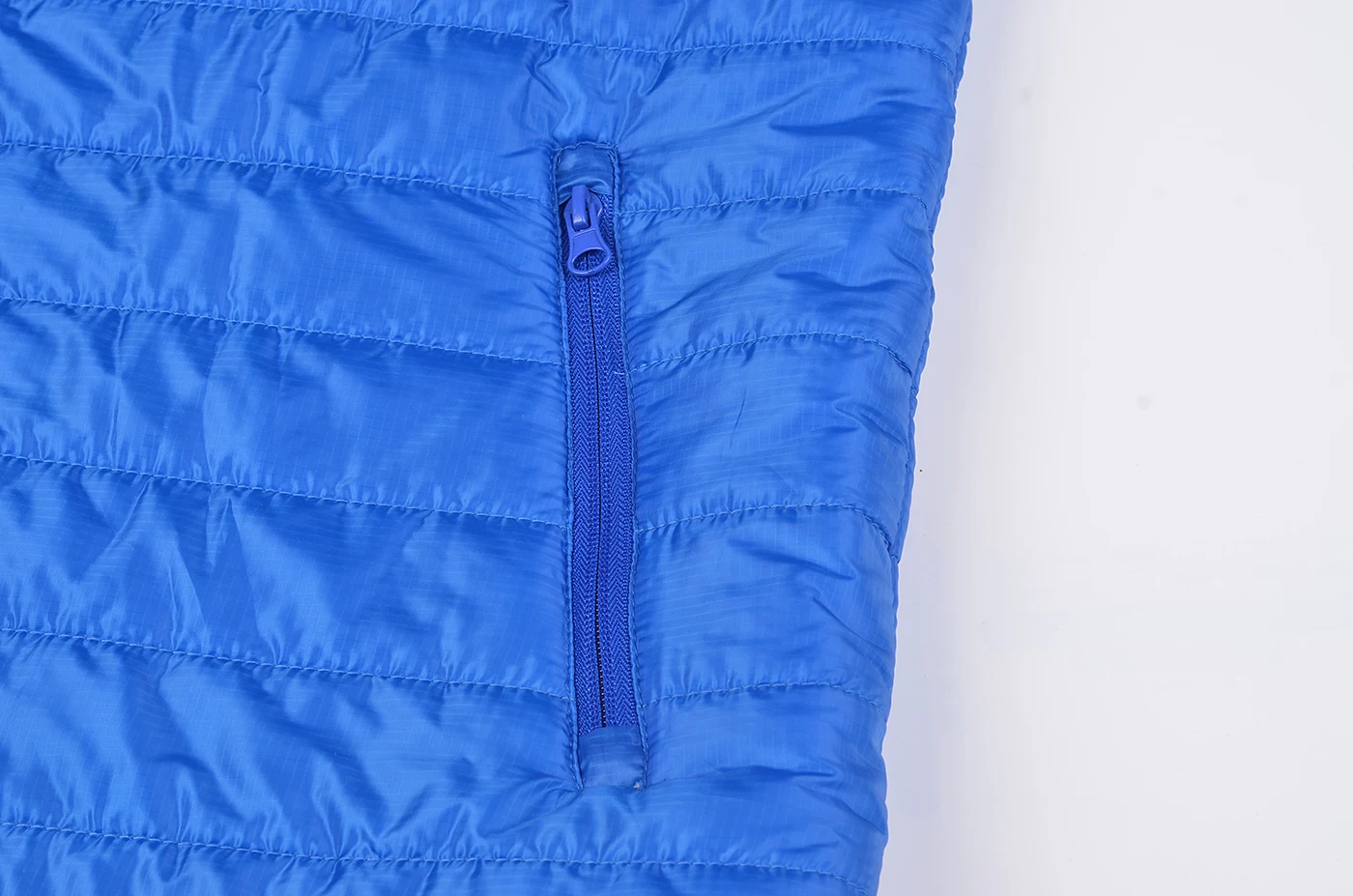 OEM Wholesale Utility Custom Logo High Quality Blank Winter Outdoor Thicken Cotton Waistcoats Warm Waterproof  Puffer Vest