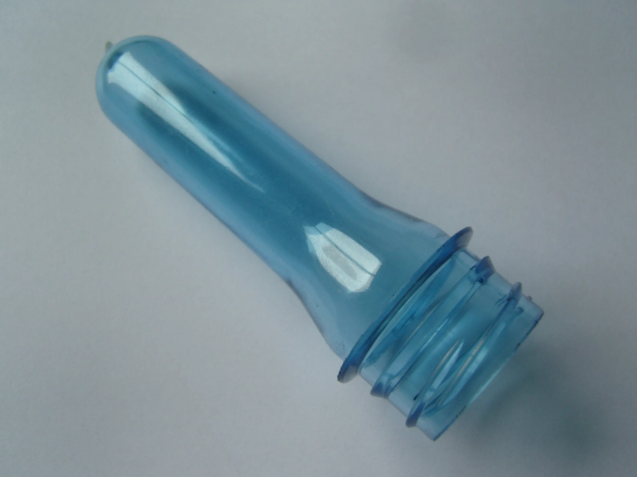 100% new pet raw material bottle preform 30MM (25mm)PET water bottle 1.5L preform 16g