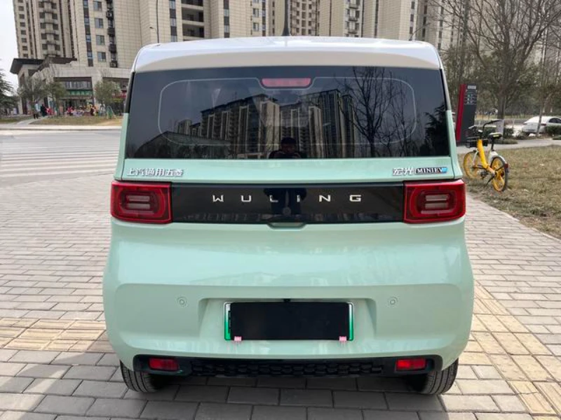Используемый электрический автомобиль Wuling Hongguang Mini EV Macaron с 4 сиденьями и дальностью действия 170 км подержанные автомобили Недорогой Китайский электромобиль