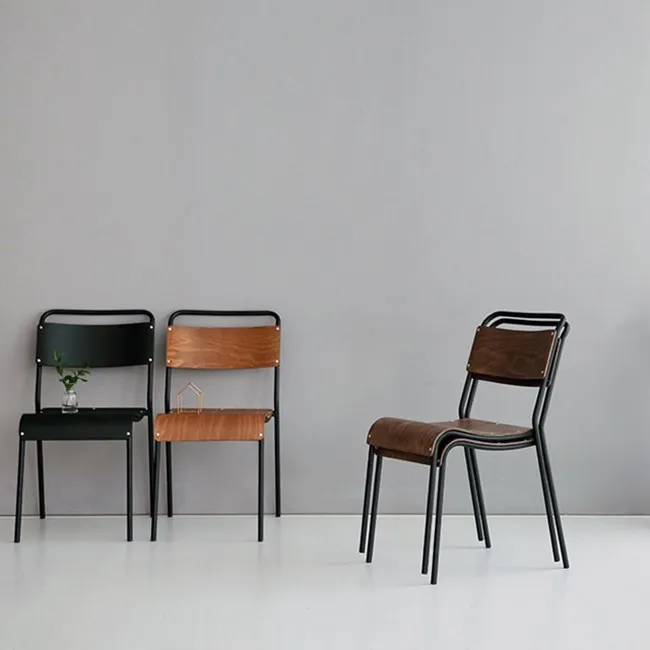 Черная мебель для помещений в скандинавском стиле, металлическое железное обеденное кресло со спинкой из фанеры и сиденьем, стул для ресторана