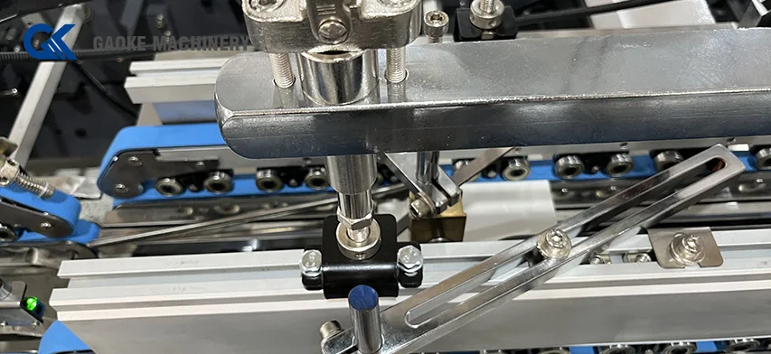 High Speed Paper Food Cake Pizza 4 6 Corners Box Lid Cup Holder Folder Gluer/ Folding Gluing Pasting Forming Making Machine