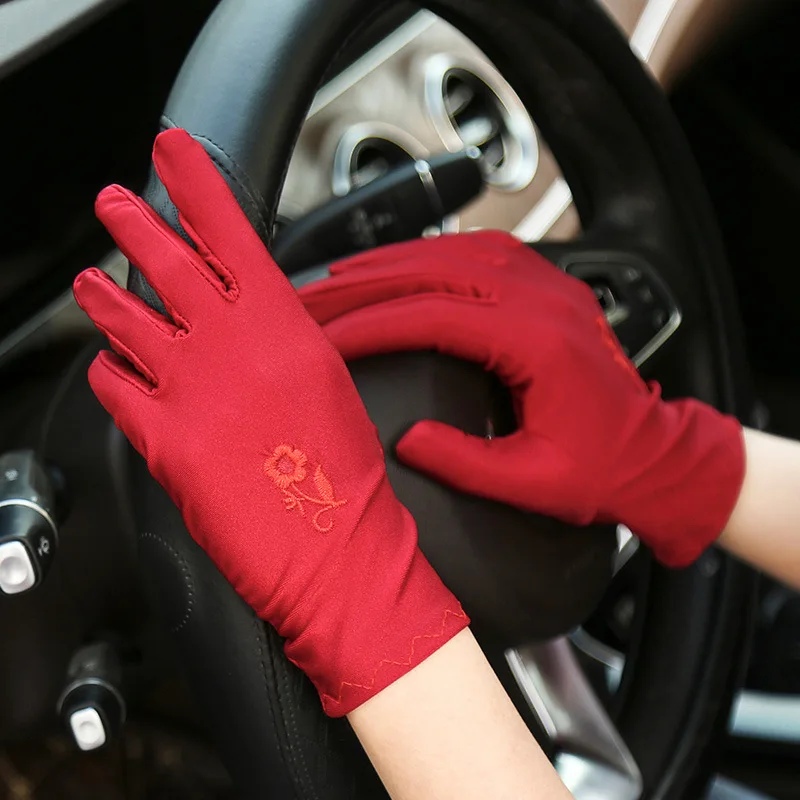Spring and summer new ladies solid color spandex stretch sunscreen gloves flower embroidery ceremonial performance driving glove