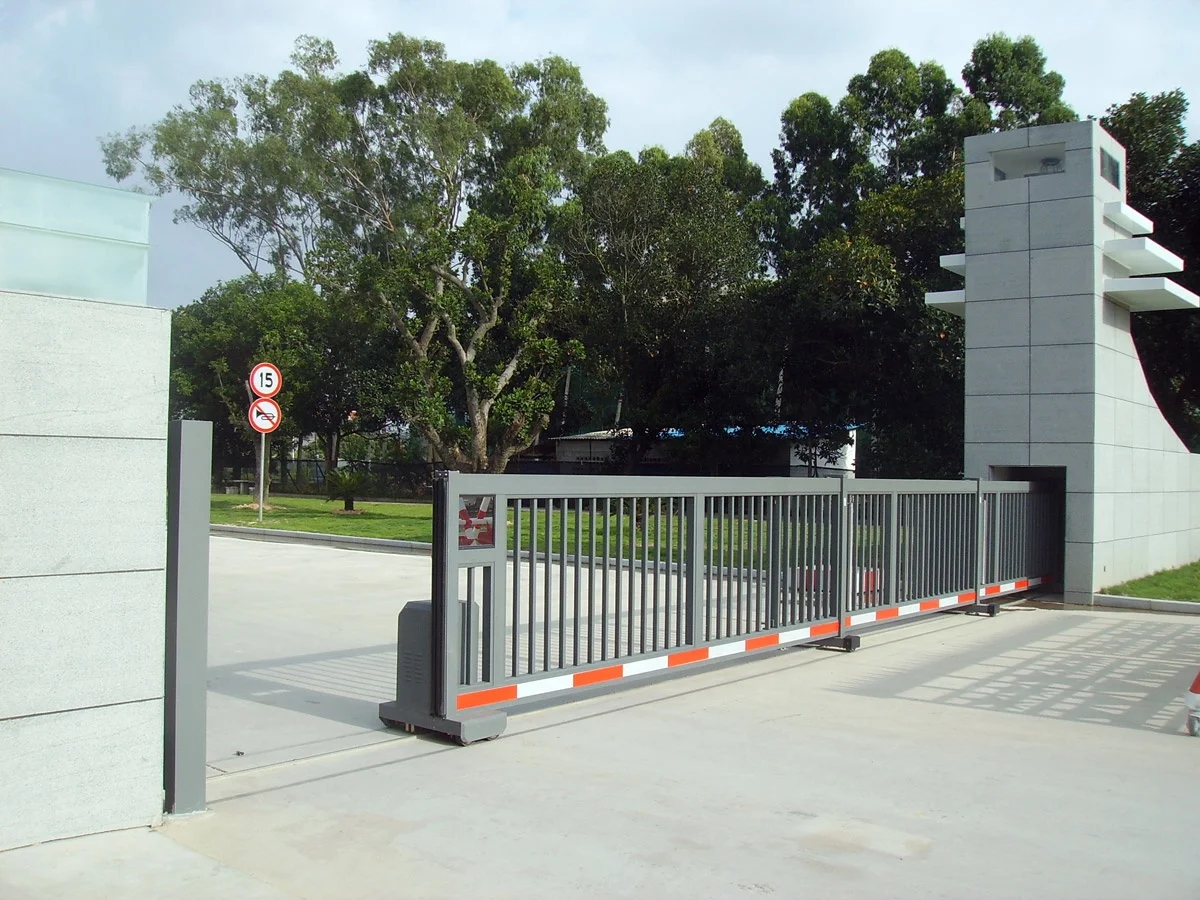 Chinese sliding gate and motor operated sliding gate with 10 years warranty motor