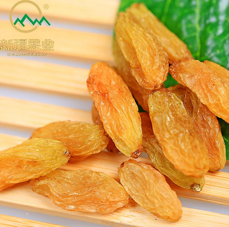 Good Price Xinjiang Wholesale Natural Dried Raisin Golden High Quality Carton AD Nuts and Dried Fruit Edible Sweet Grape 10 Kg /